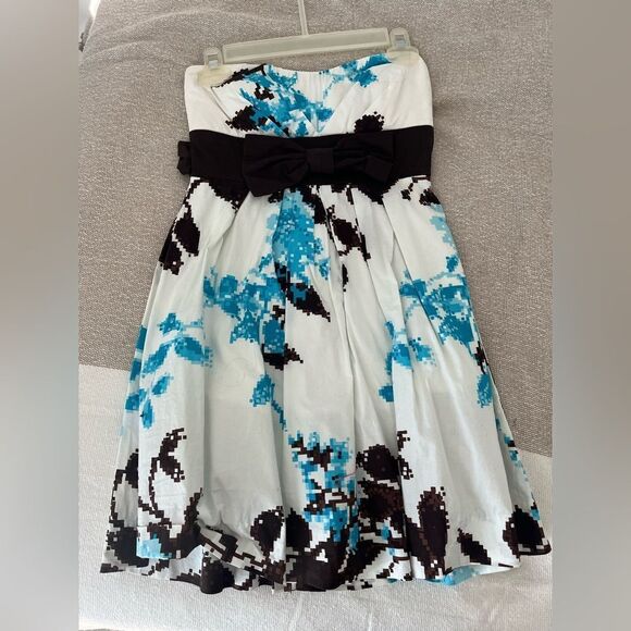 Pixelated White / Brown / Blue Strapless Dress - Picture 1 of 4